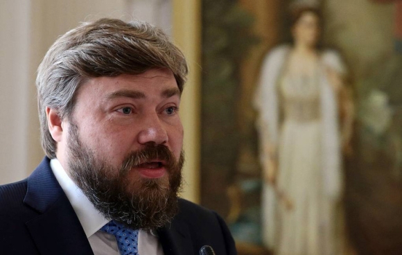 1 Ti Phu Nga Thoat Chet Sau Khi Bi Gai Bom Xe