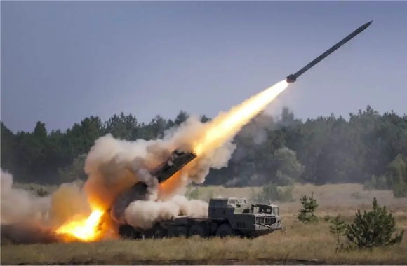 2 Ukraine Dua Phao Phan Luc Manh Hon Himars Vao Tham Chien