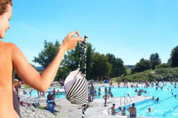 Đức: Berlin sẽ cho phép phụ nữ để ngực trần đến bể bơi