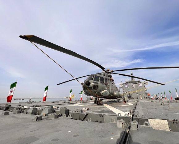 2 Iran Dua Vao Trang Bi Tau San Bay Uav