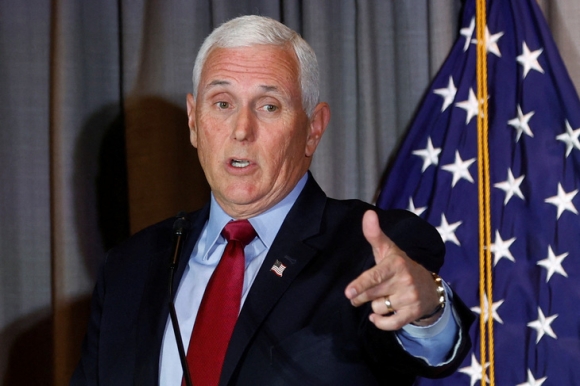 1 Cuu Pho Tong Thong Pence Luan Toi Ong Trump Du Doi