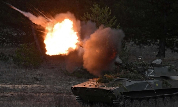 1 Anh Nhan Dinh Nga Thieu Dan Phao Tren Tien Tuyen