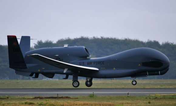 1 My Dieu Uav Tam Xa Den Bien Den