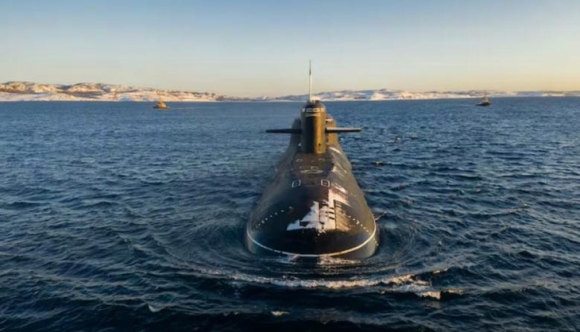 1 Tau Ngam Hien Dai Se Vo Dung Khi Dai Duong Tro Nen Trong Suot