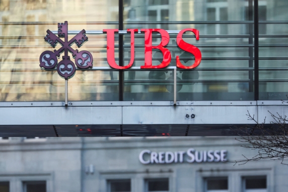 1 Co Phieu Ubs Lao Doc Sau Khi Cuu Credit Suisse