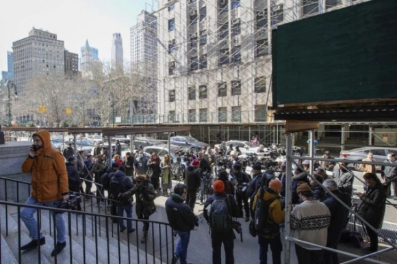 1 New York Cu Them Canh Sat Chuan Bi Rao Toa An Phong Bieu Tinh Neu Ong Trump Bi Truy To