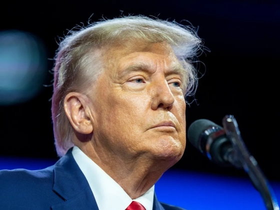 1 Dai Boi Tham Doan Vu Ong Trump Dot Ngot Hoan Hop