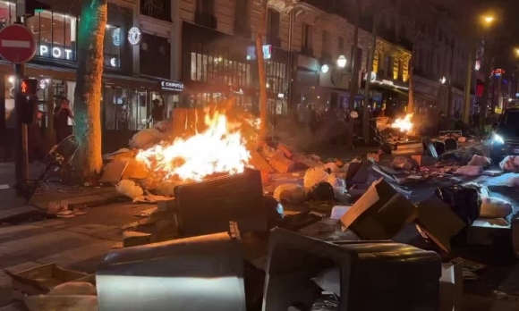 2 Cong Doan Phap Doa Can Tro Le Don Vua Anh