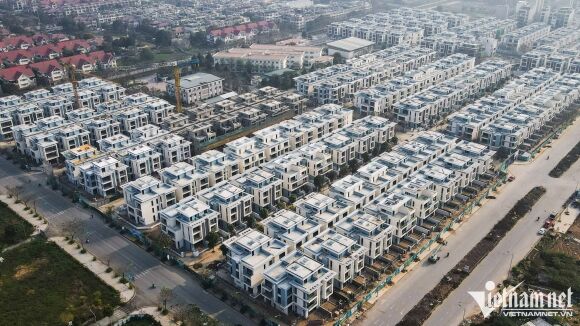 Việt Nam: Người nghèo rút bảo hiểm xã hội một lần còn người giàu bỏ hoang biệt thự