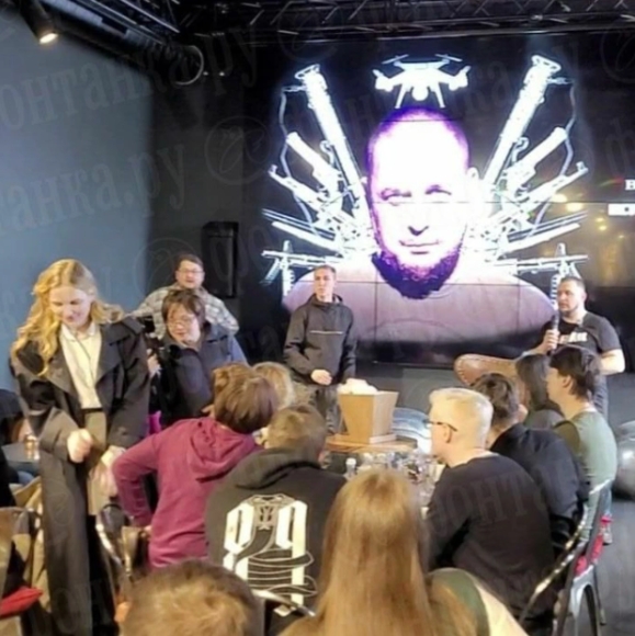 2 Khoanh Khac Blogger Quan Su Nga Mo Goi Qua Nghi Chua Chat No