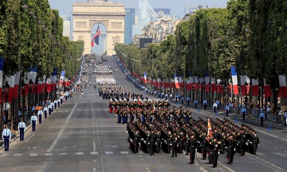 1 Phap Se Nang Tuoi Quan Du Bi Len 70