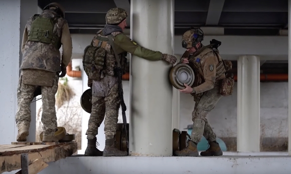 1 Ukraine Rai Min Chong Tang Doc Bien Gioi Giap Belarus Nga