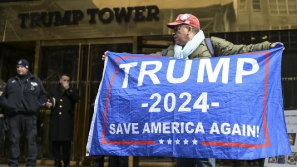 2 Ong Trump Huong Loi Lon Nho Lum Xum Phap Ly