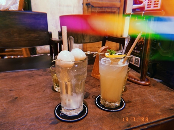 Trào lưu review dọa "đánh sập" quán ăn, nhà hàng: TikToker ngáo quyền lực?