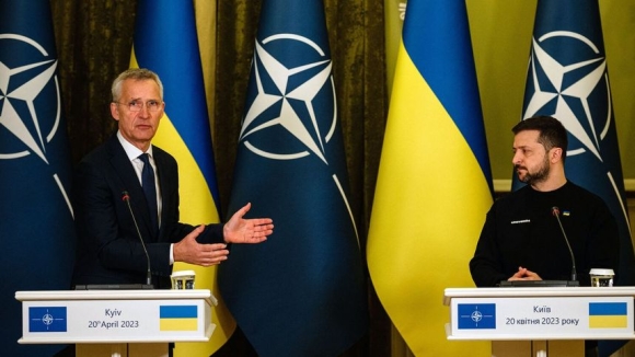 1 Nato Chung Toi Da Gui Cho Ukraine 1550 Xe Thiet Giap 230 Xe Tang