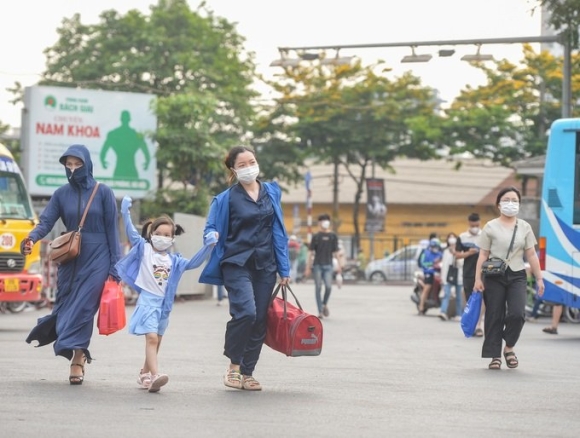 7 Nguoi Dan Un Un Roi Ha Noi Ben Xe Chat Kin Nguoi