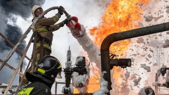 1 Ukraine Ly Giai Viec Tan Cong Kho Dau O Crimea Gay Ngo Ngang