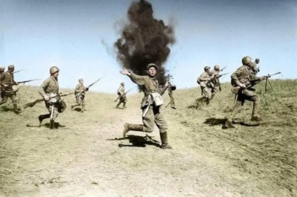 2 Mat Tran Phia Dong Tran Chien Xe Tang Lon Nhat Trong Lich Su Quan Su The Gioi