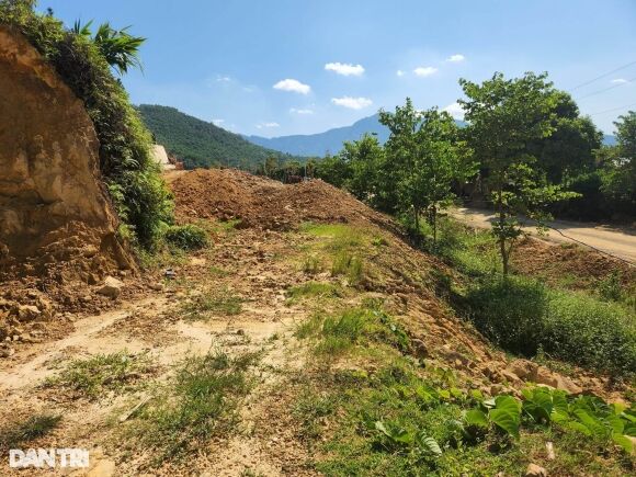 2 Dat Khai Hoang Mua 18 Trieu Dongm2 Gio Ban Nua Gia Van E