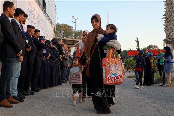 3 Tin Tuc The Gioi 7 5 Ong Tap Muon Trung Quoc Tang Cuong Ai May Bay Nga Chan May Bay Ba Lan