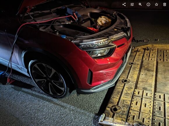 4 Trai Nghiem Vf8 Bi Loi Dung Dot Ngot Luc Nua Dem Tren Cao Toc Quang Ngai Da Nang