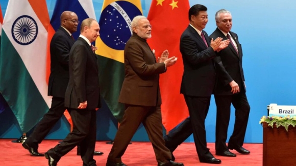 1 7 Ly Do Brics Khong The Tao Ra Dong Tien Chung De Doa Su Thong Tri Cua Usd