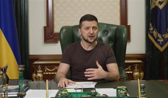 1 Tong Thong Ukraine Keu Goi Eu Day Nhanh Cong Tac Chuyen Giao Dan Phao