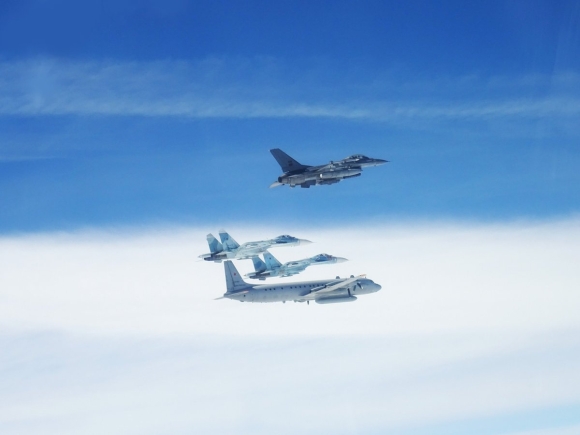 1 Bo Dao Nha Ngan Chan 20 May Bay Nga Xam Nhap Khong Phan Vung Baltic