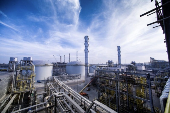 1 Tranh Thu Dau Nga Dang Re Cac Nuoc Vung Vinh Mua Ve Dung