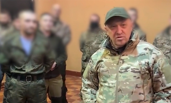 1 Nga Giam An Xa Tu Nhan Giua Chien Su