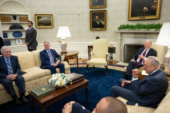 1 Loat Nghi Si Cong Hoa Chi Trich Ong Trump Vi De Xuat De My Vo No