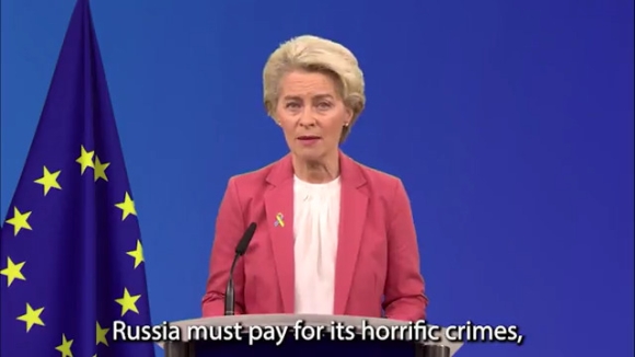 1 Chu Tich Uy Ban Chau Au Tang Cuong Keu Goi Toa An Xet Xu Toi Ac Xam Luoc Cua Nga