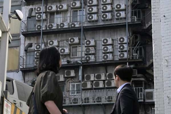 1 Han Quoc Muon Nguoi Dan Mac Quan Dui De Tiet Kiem Dien