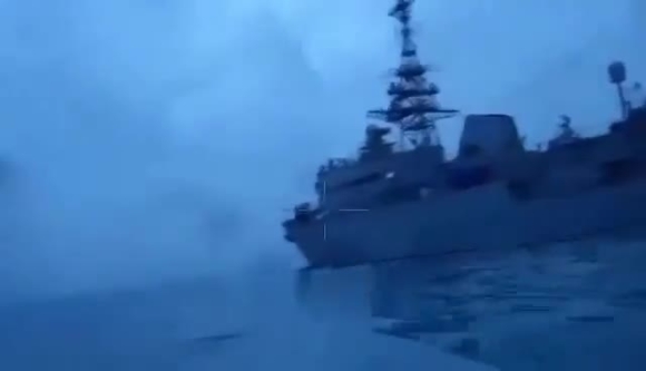 1 Ukraine Dang Video Xuong Tu Sat Tap Kich Chien Ham Nga O Bien Den