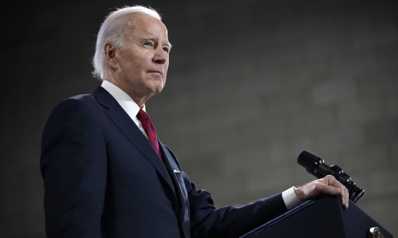 1 Phe Dan Chu Bat An Voi Chien Thuat Dam Phan Tran No Cua Ong Biden