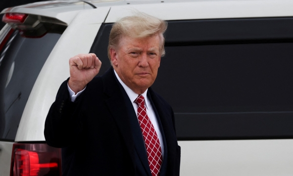 1 Trump Doa Xoa Luat Cong Nhan Nguoi Sinh O My La Cong Dan My Neu Dac Cu