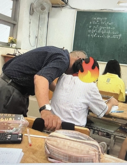 1 Tam Ngung Cong Tac Thay Giao Bi To Sam So Nu Sinh Ngay Tren Lop