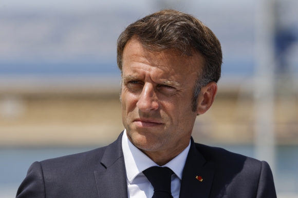 1 Tong Thong Phap Huy Cong Du Vi Bao Loan