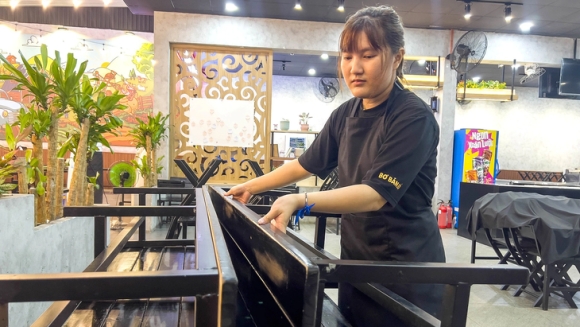 2 Mua He Khong Co Tieng Ve Keu Ky 2 Giot Mo Hoi Giua Thang 7 Troi Mua