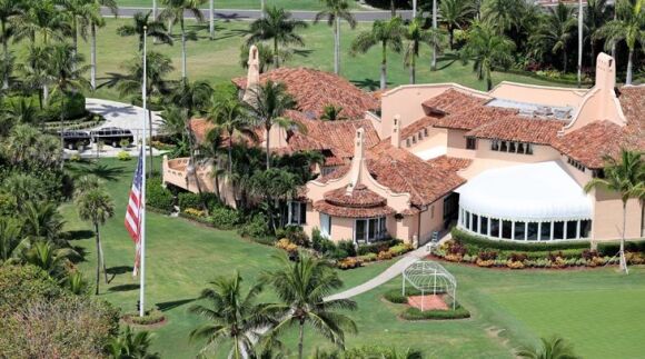 1 Ong Trump Ban Dinh Thu Mar A Lago Hay Chuyen So Huu  Cho Con Trai
