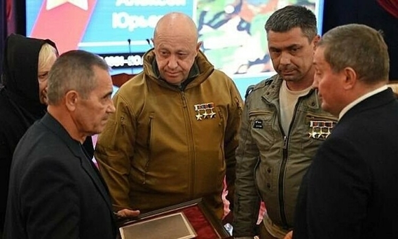 1 4 Ung Vien Co The Ke Nhiem Ong Trum Wagner