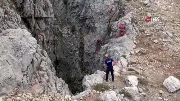 1 Tho Nhi Ky Chay Dua Giai Cuu Nguoi Duoi Hang Sau 1000 M