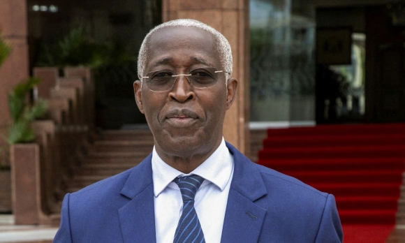 1 Chinh Quyen Quan Su Gabon Muon To Chuc Bau Cu Sau Hai Nam