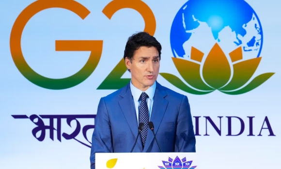 2 May Bay Cho Thu Tuong Canada Bi Hong Tai An Do