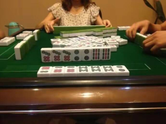 1 Me Choi Bai Bo Quen Con Chet Trong O To Ba Me Tre Lan Lon Khoc Khong Thanh Tieng Canh Tuong Khien Ai Cung Xot Xa