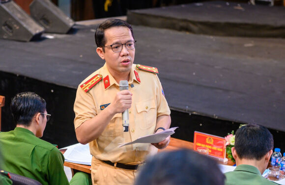 1 Vi Sao Cuc Csgt De Xuat Doi Nhung Gplx Cap Truoc Thang 72012