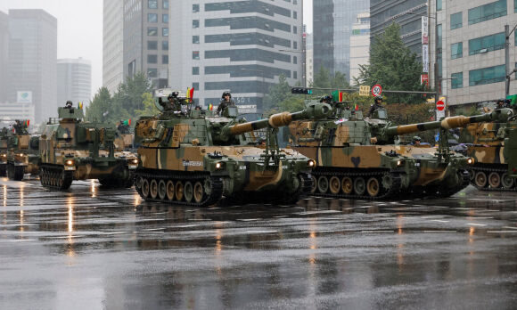 1 Cuoc Duyet Binh Han Quoc Phat Thong Diep Dan Mat Trieu Tien