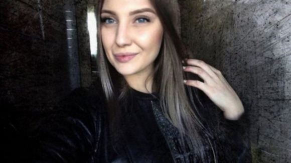 2 Khung Hoang Canh Sat Nga Lam Viec Qua Suc Mat Tinh Than Va Bo Viec Hang Loat