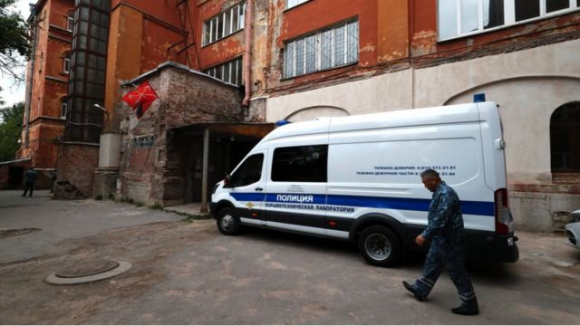 3 Khung Hoang Canh Sat Nga Lam Viec Qua Suc Mat Tinh Than Va Bo Viec Hang Loat