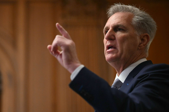 1 Ong Mccarthy San Sang Tro Lai Ghe Chu Tich Ha Vien My